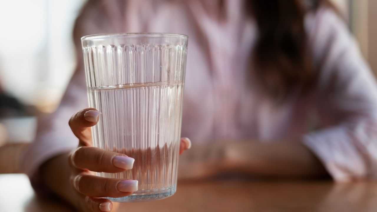 Health Tips: சிறுநீர் கழித்த உடனே தண்ணீர் குடிக்கலாமா? இந்த பிரச்சனையை உண்டாக்கும் அபாயம்! Health Tips: சிறுநீர் கழித்த உடனே தண்ணீர் குடிக்கலாமா? இந்த பிரச்சனையை உண்டாக்கும் அபாயம்!