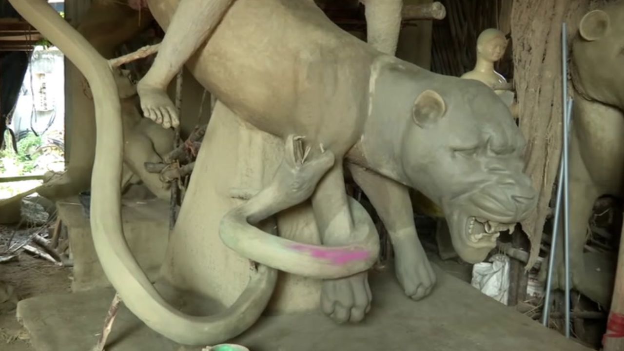 ஹைதராபாத்தில் நவராத்திரிக்கு தயாராகும் துர்கை அம்மன் சிலைகள்..!