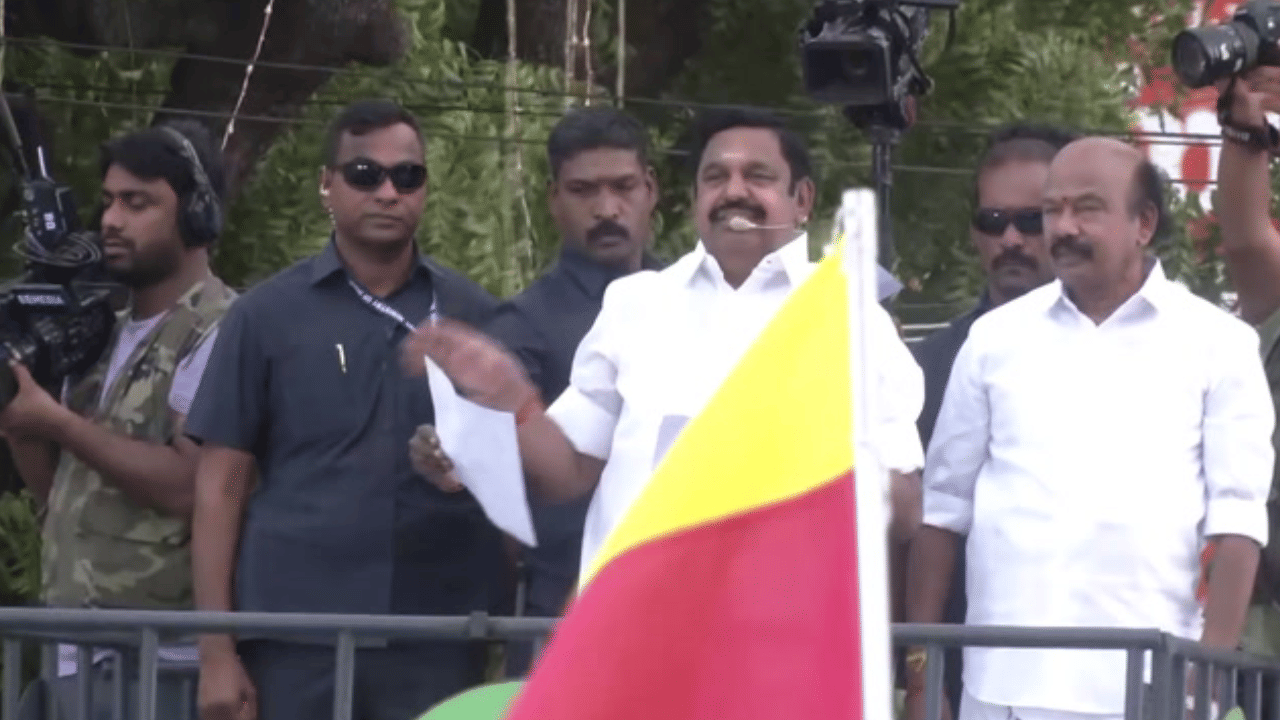 அவனியாபுரத்தில் ஜல்லிக்கட்டு காளை சிலை - எடப்பாடி பழனிசாமி வாக்குறுதி