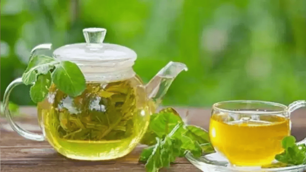 கிரீன் டீயின் பக்க விளைவுகள் பற்றி தெரியுமா? யாரெல்லாம் தவிர்க்க வேண்டும்?