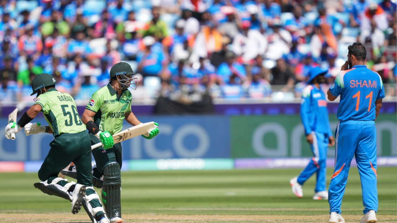 India vs Pakistan: இந்தியா – பாகிஸ்தான் போட்டியில் அதிர்ச்சி.. முழுமையாக விற்காத டிக்கெட்.. அதிருப்தியில் ரசிகர்களா? India vs Pakistan: இந்தியா – பாகிஸ்தான் போட்டியில் அதிர்ச்சி.. முழுமையாக விற்காத டிக்கெட்.. அதிருப்தியில் ரசிகர்களா?