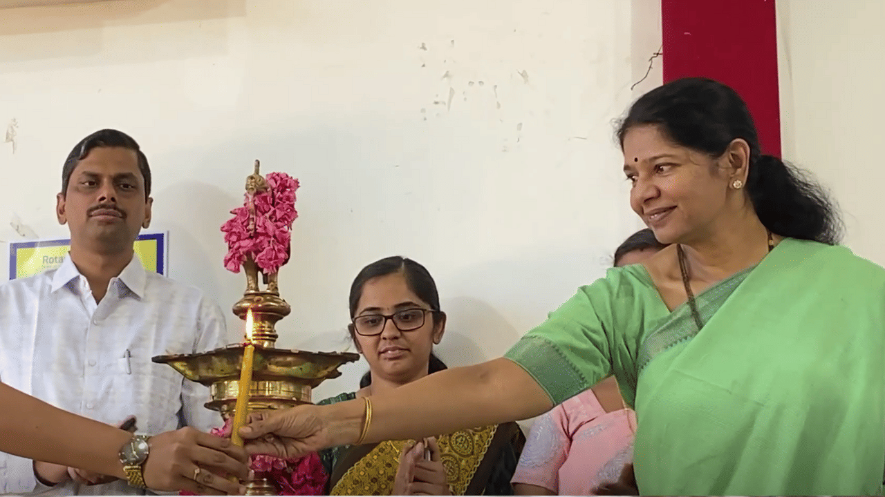 மின்னணு கழிவுகளை சேகரித்து மறு சுழற்சி செய்யும் சூழல் சிங்கம் இணையதளம் - துவக்கி வைத்த கனிமொழி
