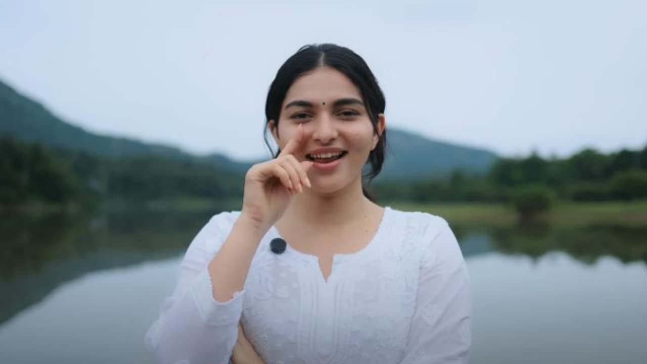 எனக்கு மிகவும் பிடித்த நடிகருடன் நடிச்சு இருக்கேன் – பள்ளிச்சட்டம்பி படம் குறித்து பேசிய கயாடு லோஹர்