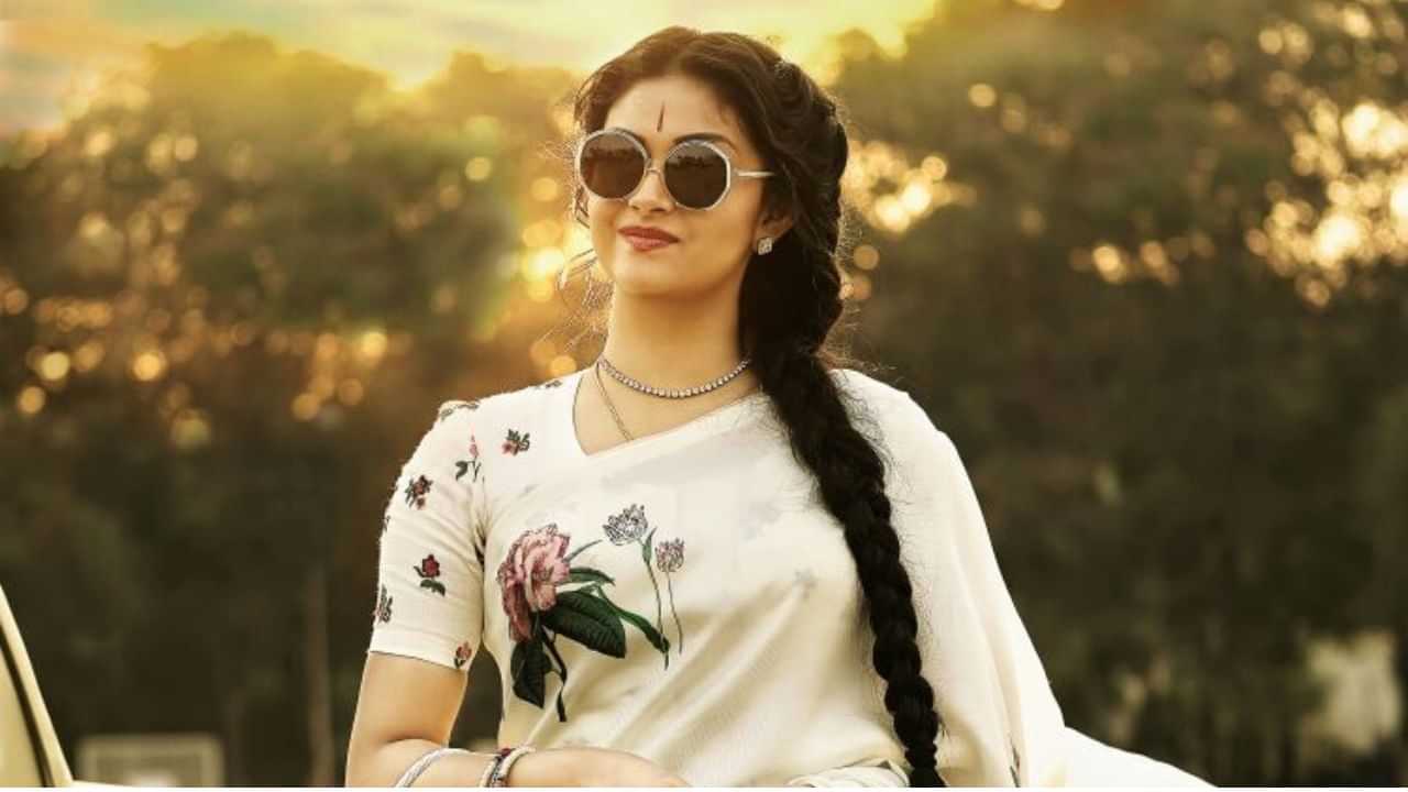 Keerthy Suresh: அந்த காட்சியை பார்த்ததும் புல்லரித்துவிட்டது.. கீர்த்தி சுரேஷ் சொன்ன சுவாரஸ்ய சம்பவம்! Keerthy Suresh: அந்த காட்சியை பார்த்ததும் புல்லரித்துவிட்டது.. கீர்த்தி சுரேஷ் சொன்ன சுவாரஸ்ய சம்பவம்!