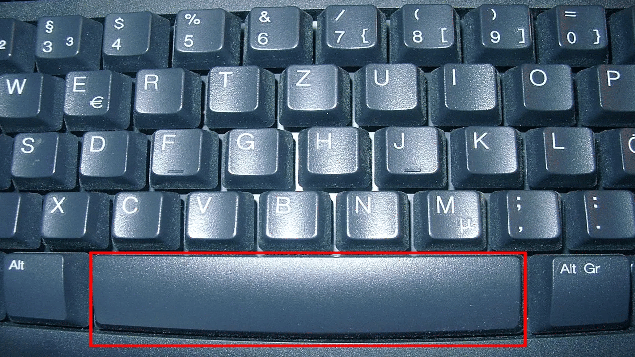 கீபோர்டில் இருக்கும் ஸ்பேஸ்பார் ஏன் இவ்வளவு நீளமாக இருக்கு தெரியுமா? கீபோர்டில் இருக்கும் ஸ்பேஸ்பார் ஏன் இவ்வளவு நீளமாக இருக்கு தெரியுமா?