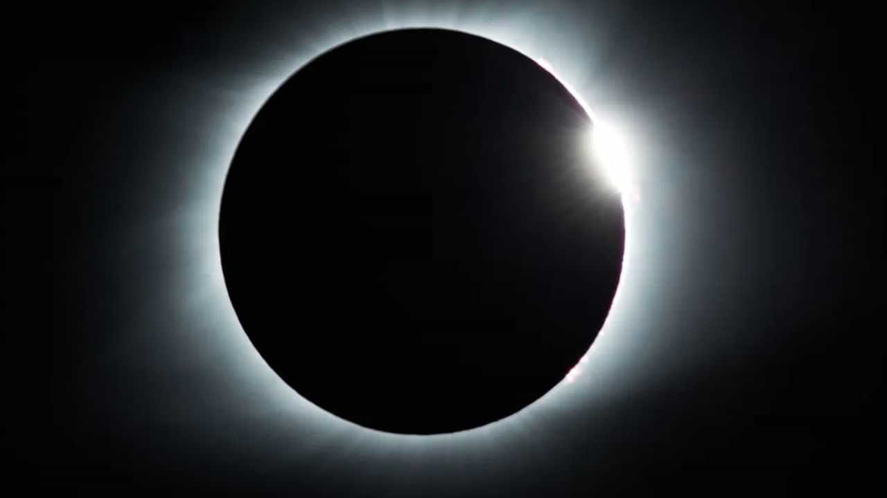 2025 Lunar Eclipse: சந்திர கிரகணம்.. இந்த பொருட்களை தானம் செய்தால் நல்லது!