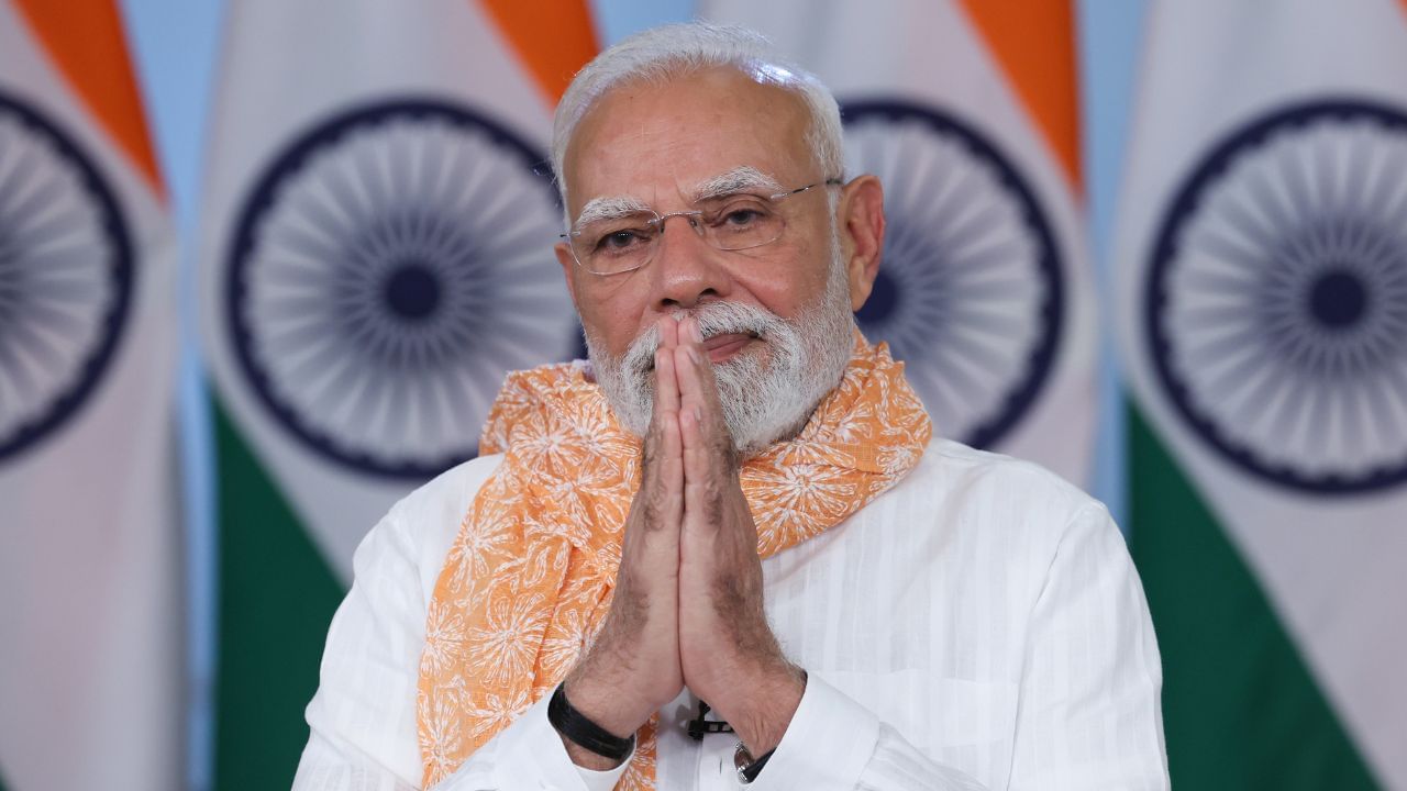 வன்முறையால் பாதிக்கப்பட்ட மணிப்பூர்.. முதல் முறையாக பயணம் மேற்கொள்ளும் பிரதமர் மோடி.. வன்முறையால் பாதிக்கப்பட்ட மணிப்பூர்.. முதல் முறையாக பயணம் மேற்கொள்ளும் பிரதமர் மோடி..