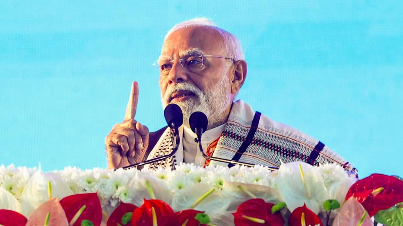 மணிப்பூரில் வன்முறையை கைவிட வேண்டும்.. வளர்ச்சியின் அடையாளமாக மாற்ற வேண்டும் - பிரதமர் மோடி..