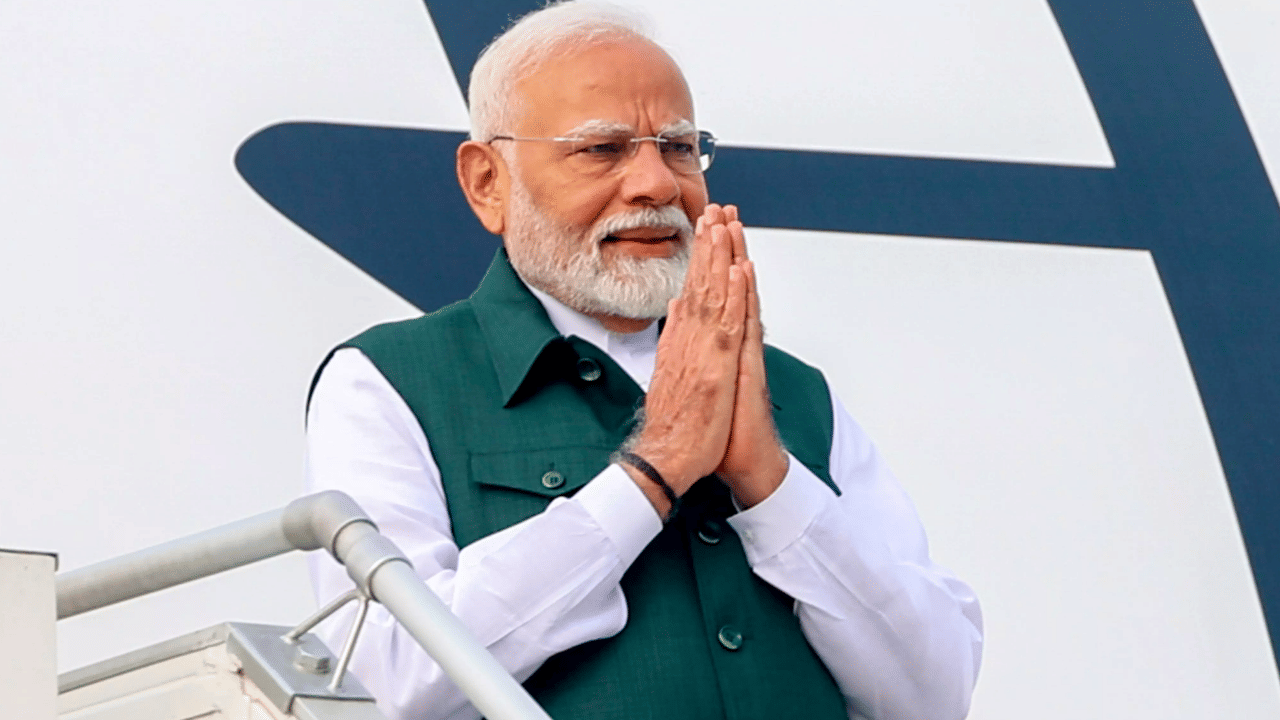 Narendra Modi: 2 ஆண்டுகள் பிரச்னைக்குப் பின் மணிப்பூர் செல்லும் பிரதமர் மோடி!