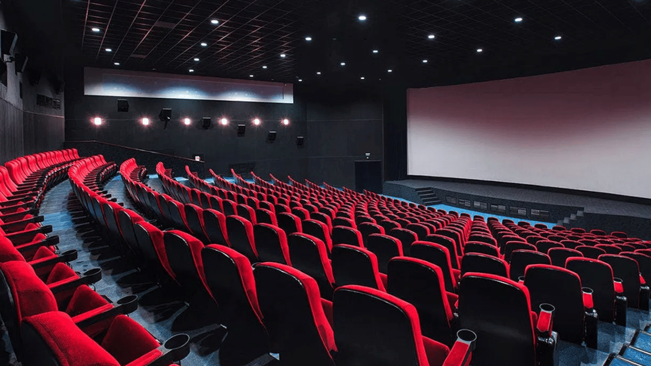 சினிமா டிக்கெட் உச்ச வரம்பு ரூ.200 - கர்நாடக அரசின் முடிவுக்கு நீதிமன்றம் தடை சினிமா டிக்கெட் உச்ச வரம்பு ரூ.200 - கர்நாடக அரசின் முடிவுக்கு நீதிமன்றம் தடை