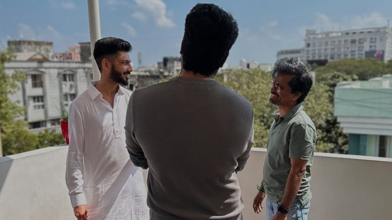 அனிருத்தின் வளர்ச்சியைப் பார்த்தா பிரமிப்பா இருக்கு – இயக்குநர் ஏ.ஆர்.முருகதாஸ் அனிருத்தின் வளர்ச்சியைப் பார்த்தா பிரமிப்பா இருக்கு – இயக்குநர் ஏ.ஆர்.முருகதாஸ்