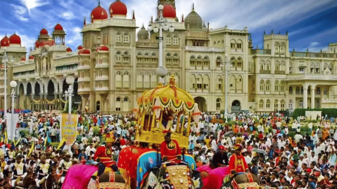 Mysuru Dasara 2025: மைசூர் தசரா திருவிழா.. ஆன்லைனில் டிக்கெட் பெறுவது எப்படி? Mysuru Dasara 2025: மைசூர் தசரா திருவிழா.. ஆன்லைனில் டிக்கெட் பெறுவது எப்படி?
