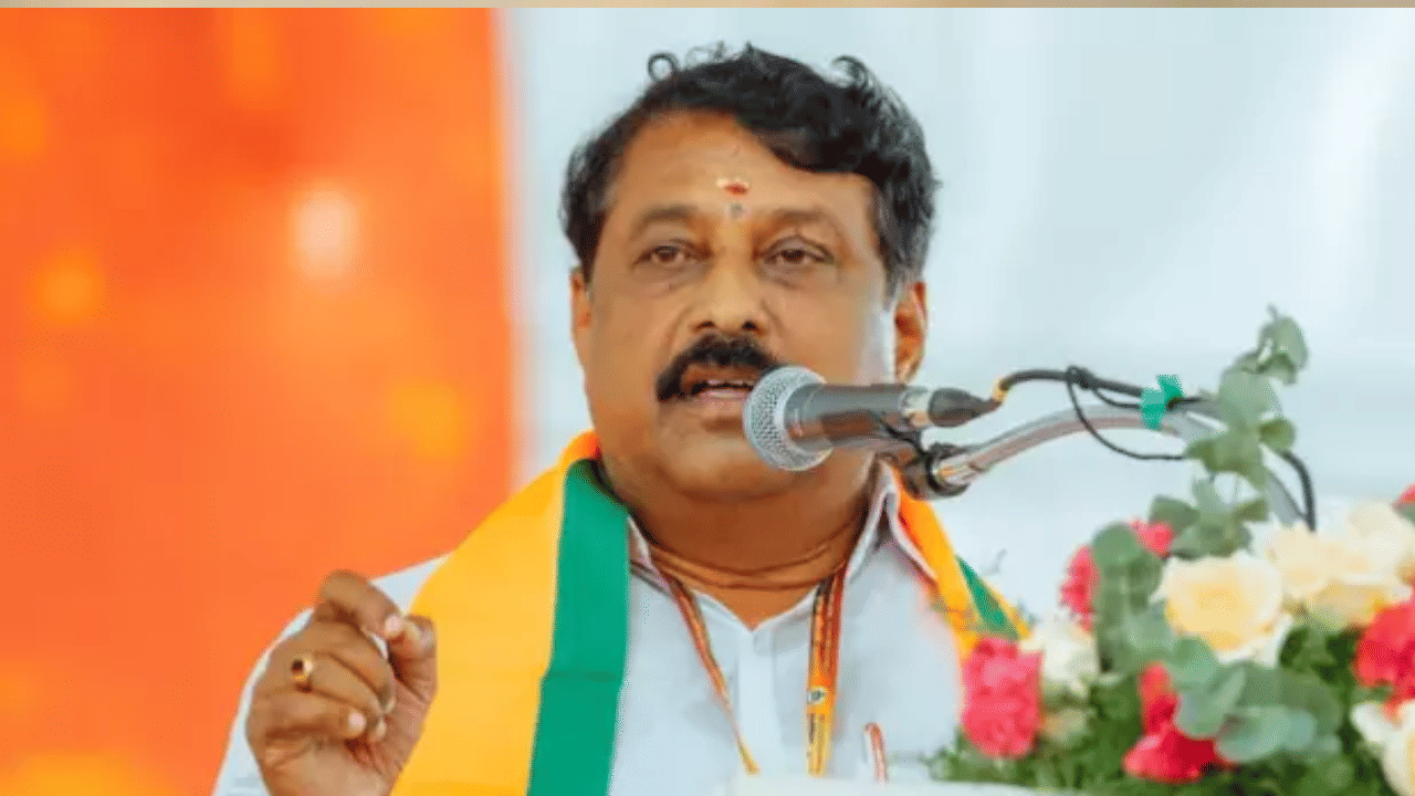 திருவண்ணாமலை பாலியல் வன்கொடுமை சம்பவம் – திமுக ஆட்சியில் பெண்களுக்கு பாதுகாப்பு இல்லை – நயினார் நாகேந்திரன் கண்டனம் திருவண்ணாமலை பாலியல் வன்கொடுமை சம்பவம் – திமுக ஆட்சியில் பெண்களுக்கு பாதுகாப்பு இல்லை – நயினார் நாகேந்திரன் கண்டனம்
