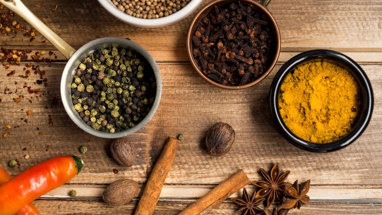 Natural Pain Relief: வலி நிவாரணிக்கு மாற்று.. இயற்கை வலி நிவாரணமாக செயல்படும் 5 மசாலா பொருட்கள்! Natural Pain Relief: வலி நிவாரணிக்கு மாற்று.. இயற்கை வலி நிவாரணமாக செயல்படும் 5 மசாலா பொருட்கள்!