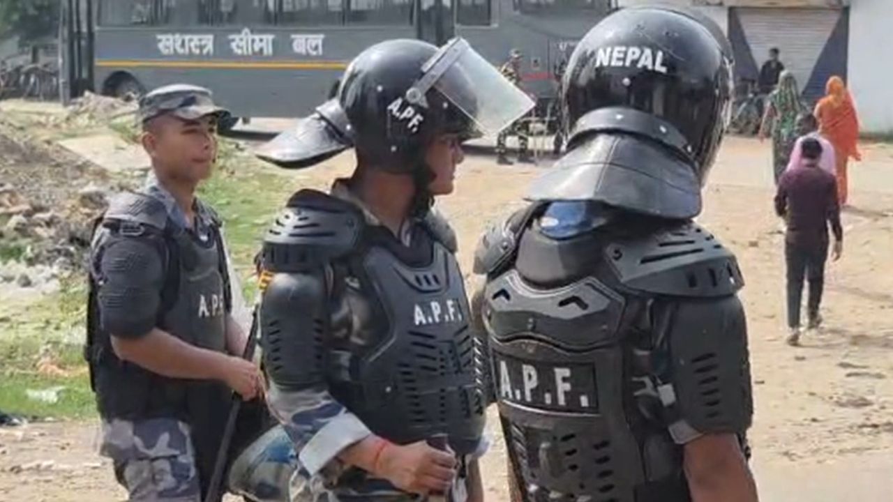 தொடரும் வன்முறை.. உச்சக்கட்ட கண்காணிப்பில் நேபாளம் - இந்தியா எல்லை! தொடரும் வன்முறை.. உச்சக்கட்ட கண்காணிப்பில் நேபாளம் - இந்தியா எல்லை!