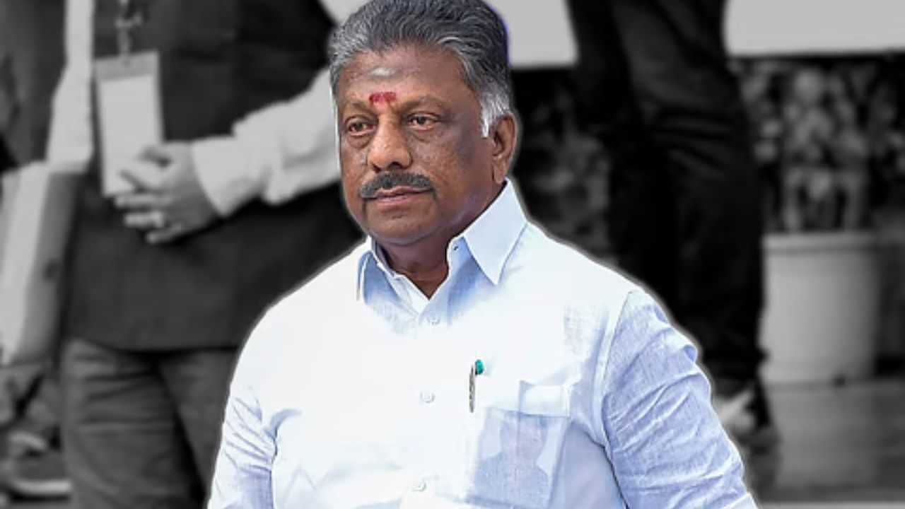 தினசரி நான் செங்கோட்டையன் இடம் பேசிக்கொண்டு தான் இருக்கிறேன் - ஓ. பன்னீர்செல்வம்.. தினசரி நான் செங்கோட்டையன் இடம் பேசிக்கொண்டு தான் இருக்கிறேன் - ஓ. பன்னீர்செல்வம்..