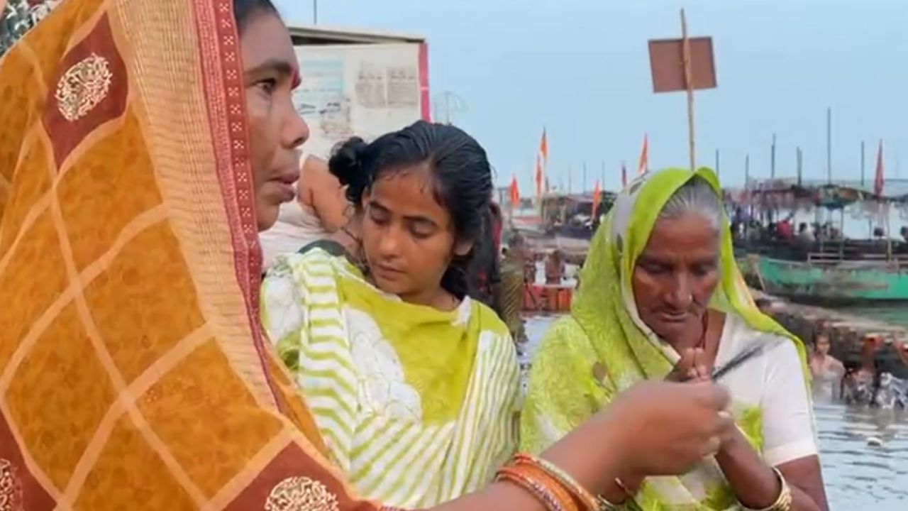 பித்ரு பக்ஷ காலம் தொடக்கம்.. முன்னோர்களை வழிபட புனித நீராடல்!