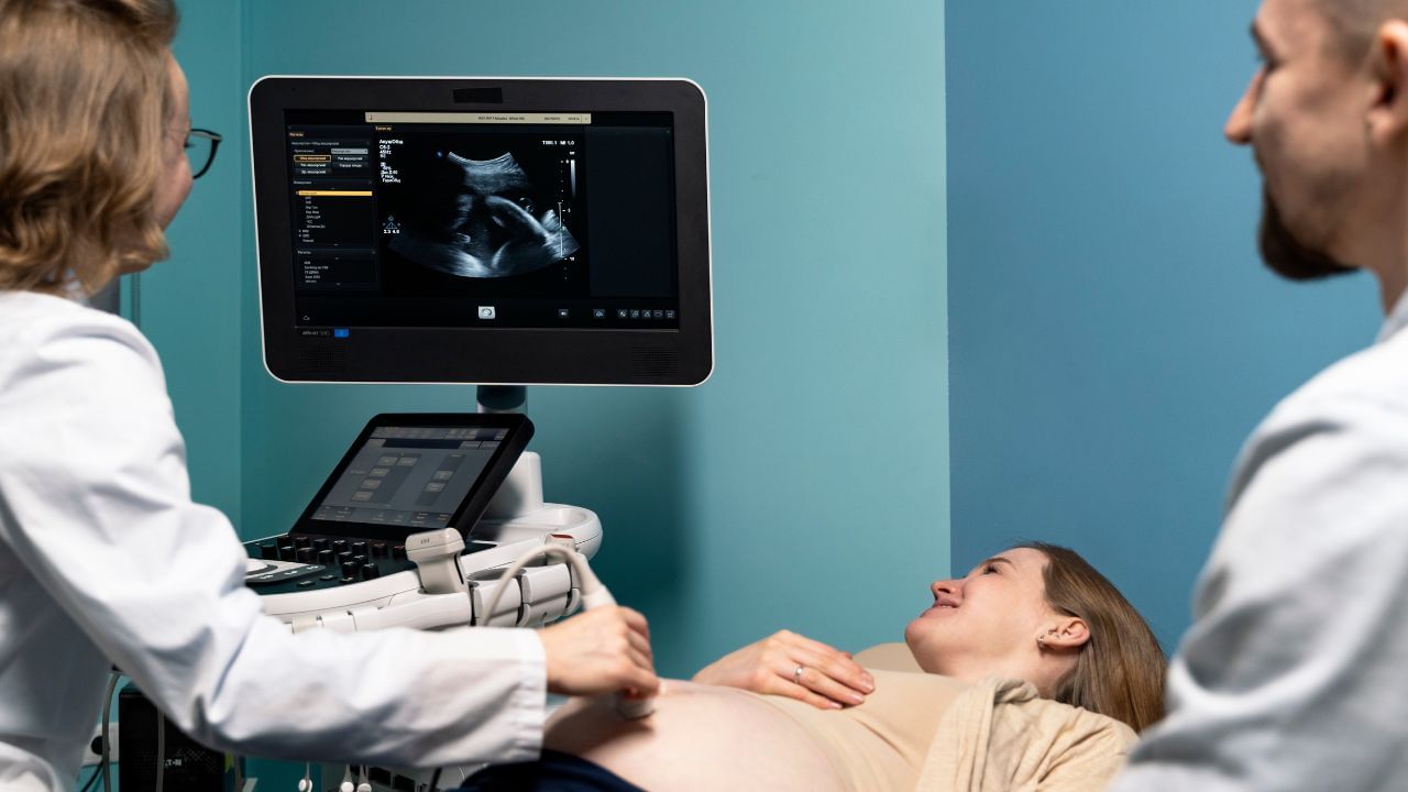 Pregnancy Scans: கர்ப்ப காலத்தில் மொத்தம் எத்தனை ஸ்கேன்? ஏன் எடுக்கப்படுகிறது..? மருத்துவர் சொல்வதை தெரிஞ்சுக்கோங்க! Pregnancy Scans: கர்ப்ப காலத்தில் மொத்தம் எத்தனை ஸ்கேன்? ஏன் எடுக்கப்படுகிறது..? மருத்துவர் சொல்வதை தெரிஞ்சுக்கோங்க!