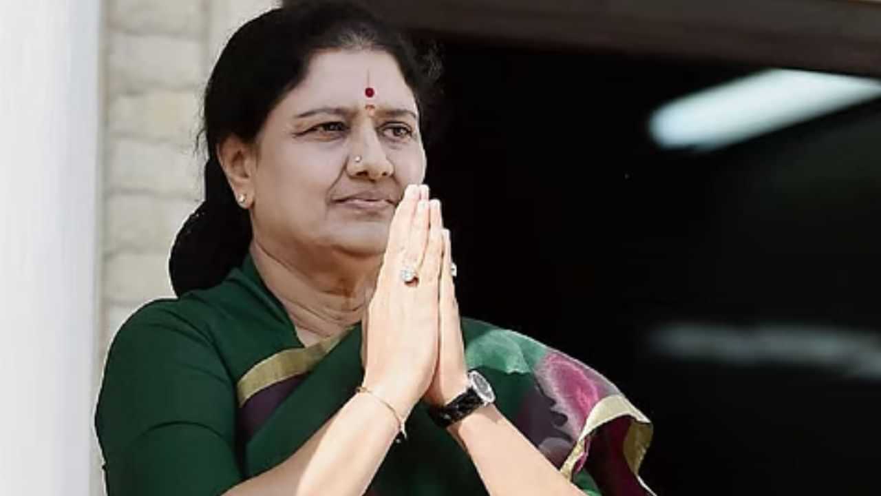 செங்கோட்டையனின் பதவி பறிப்பு சிறுபிள்ளைத்தனமான செயல் - சசிகலா அறிக்கை..