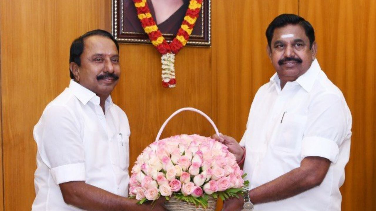செங்கோட்டையனின் கட்சி பொறுப்பு பறிப்பு.. அதிமுக தலைமை அறிவிப்பு!