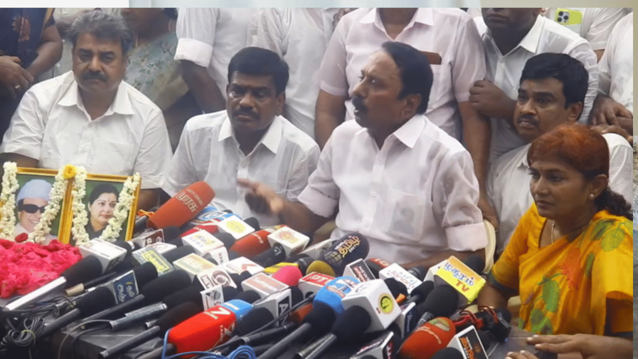 கட்சியை விட்டு சென்றவர்களை மீண்டும் கட்சியில் இணைக்க வேண்டும் - செங்கோட்டையன் பேட்டி