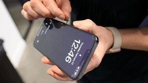 30 நாட்கள் ஸ்மார்ட்போன் இல்லாமல் வாழ்ந்த நபர் – என்ன நடந்தது தெரியுமா?