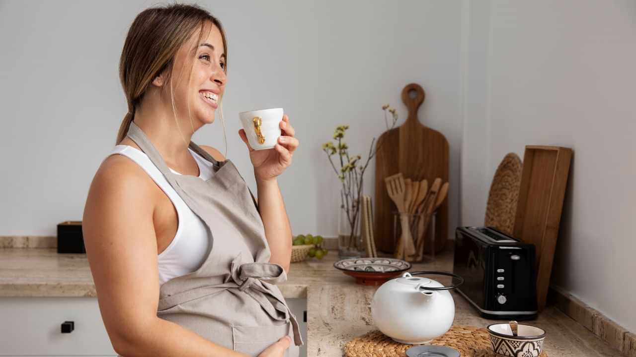 Safe Pregnancy Drinks: கர்ப்ப காலத்தில் டீ குடிப்பது எவ்வளவு பாதுகாப்பானது? ஒரு நாளைக்கு எத்தனை கப் டீ குடிக்கலாம்..? Safe Pregnancy Drinks: கர்ப்ப காலத்தில் டீ குடிப்பது எவ்வளவு பாதுகாப்பானது? ஒரு நாளைக்கு எத்தனை கப் டீ குடிக்கலாம்..?