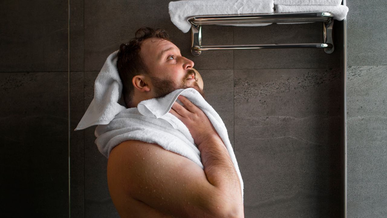 Towel Hygiene: 2 நாட்களில் துண்டுகள் ஏன் துர்நாற்றம் வீசுகின்றன? பாக்டீரியா வளர்ச்சியை எப்படி தடுக்கலாம்? Towel Hygiene: 2 நாட்களில் துண்டுகள் ஏன் துர்நாற்றம் வீசுகின்றன? பாக்டீரியா வளர்ச்சியை எப்படி தடுக்கலாம்?