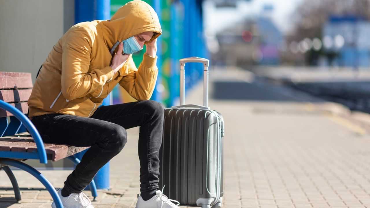 Health Tips: காரில் ஏறினாலே குமட்டல், தலைச்சுற்றல்.. பயணம் செய்யவே பயமா..? எளிதான தீர்வுகள் இதோ! Health Tips: காரில் ஏறினாலே குமட்டல், தலைச்சுற்றல்.. பயணம் செய்யவே பயமா..? எளிதான தீர்வுகள் இதோ!