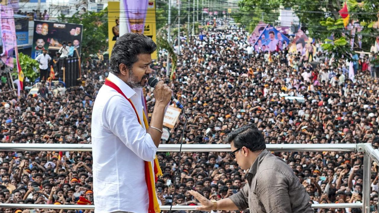 திருவாரூர், நாகையில் விஜய் பரப்புரை.. தவெக தொண்டர்களுக்கு முக்கிய அறிவுறுத்தல் திருவாரூர், நாகையில் விஜய் பரப்புரை.. தவெக தொண்டர்களுக்கு முக்கிய அறிவுறுத்தல்