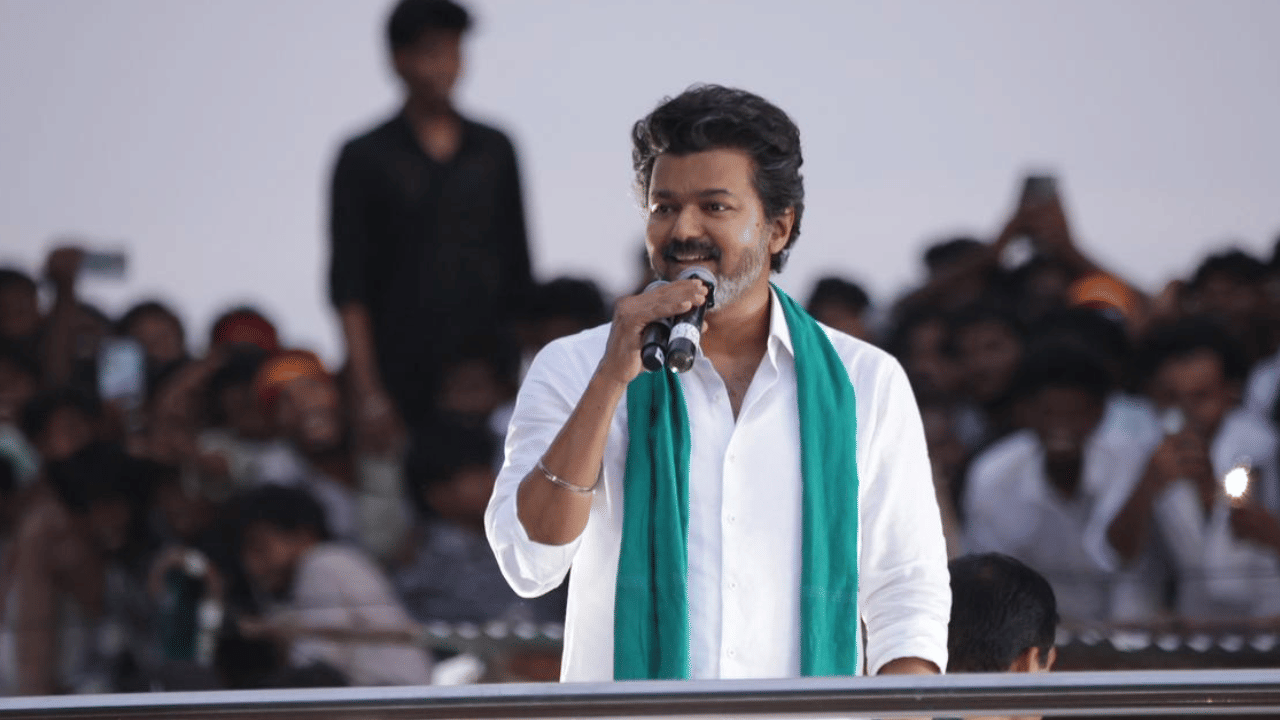 திருவாரூர் மருத்துவக் கல்லூரிக்கே வைத்தியம் பார்க்கணும் போல - விஜய் பேச்சு