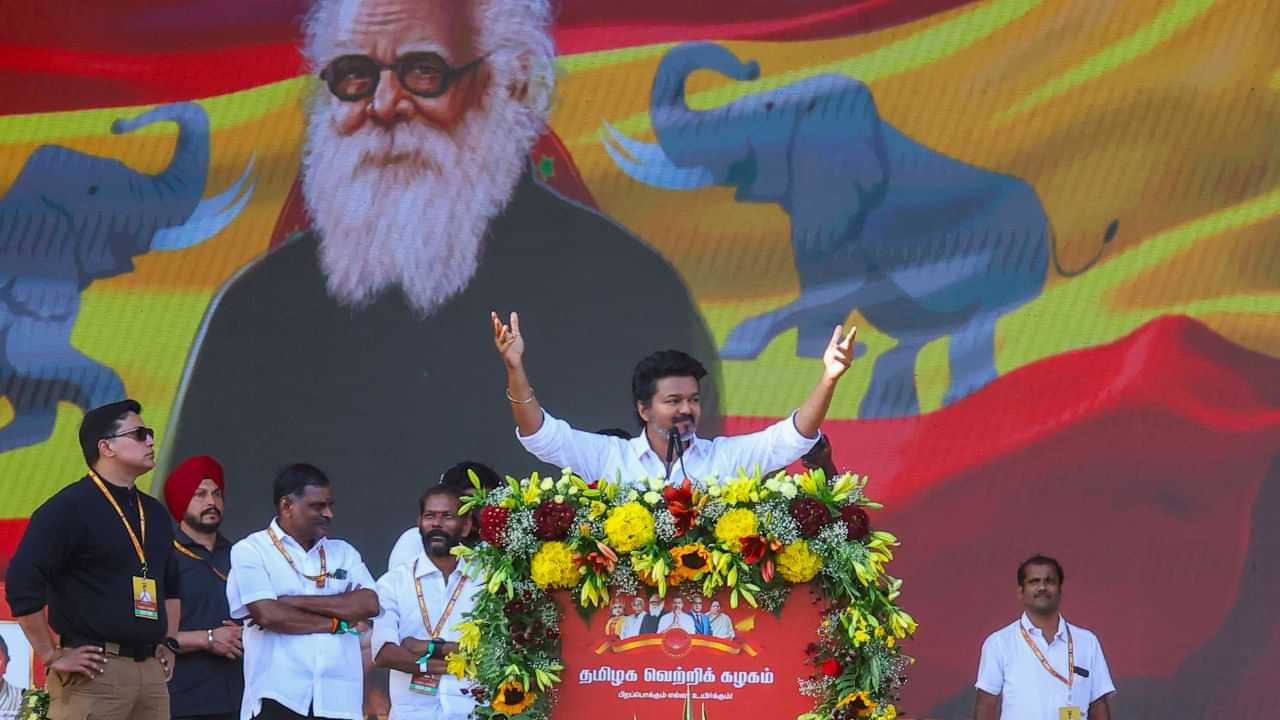 ரூட்டை மாத்தும் விஜய்.. பிரச்சார பயணத்தில் மாற்றம்.. இனி இப்படி தான் இருக்கும்