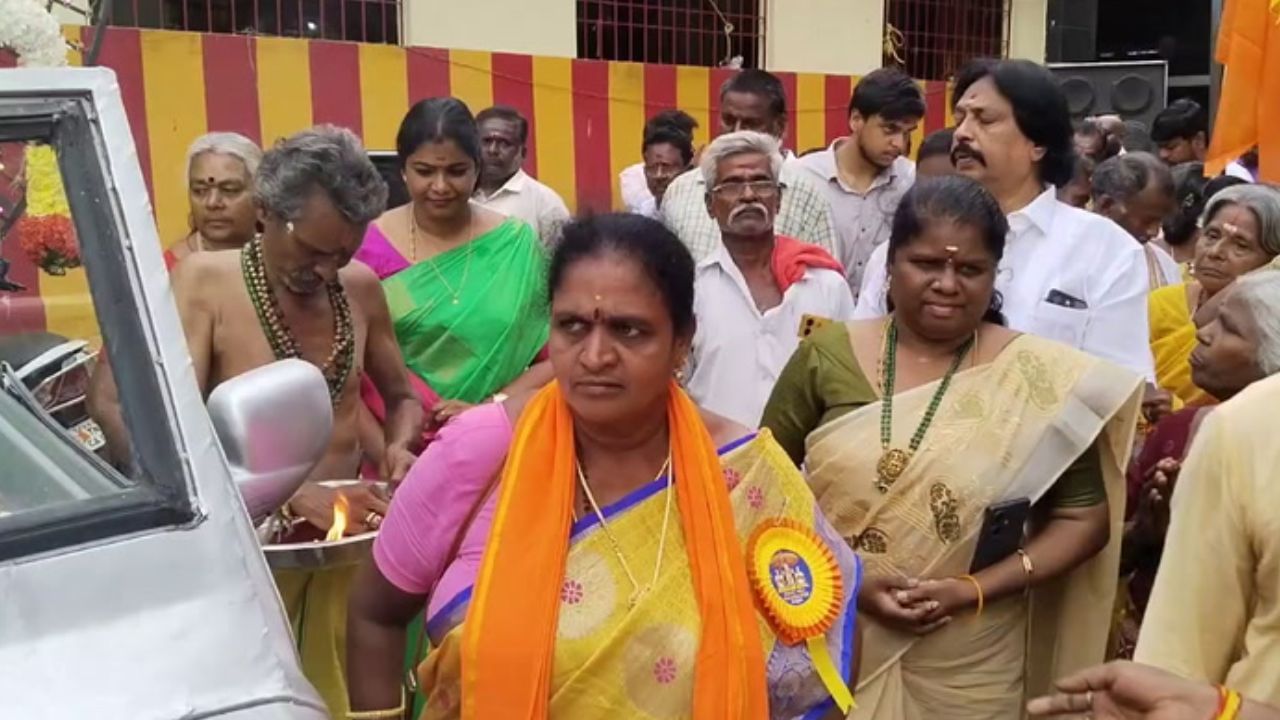 வேலூரில் திருப்பதி குடை ஊர்வலம்.. உற்சாகமாக பங்கேற்ற பக்தர்கள்..!