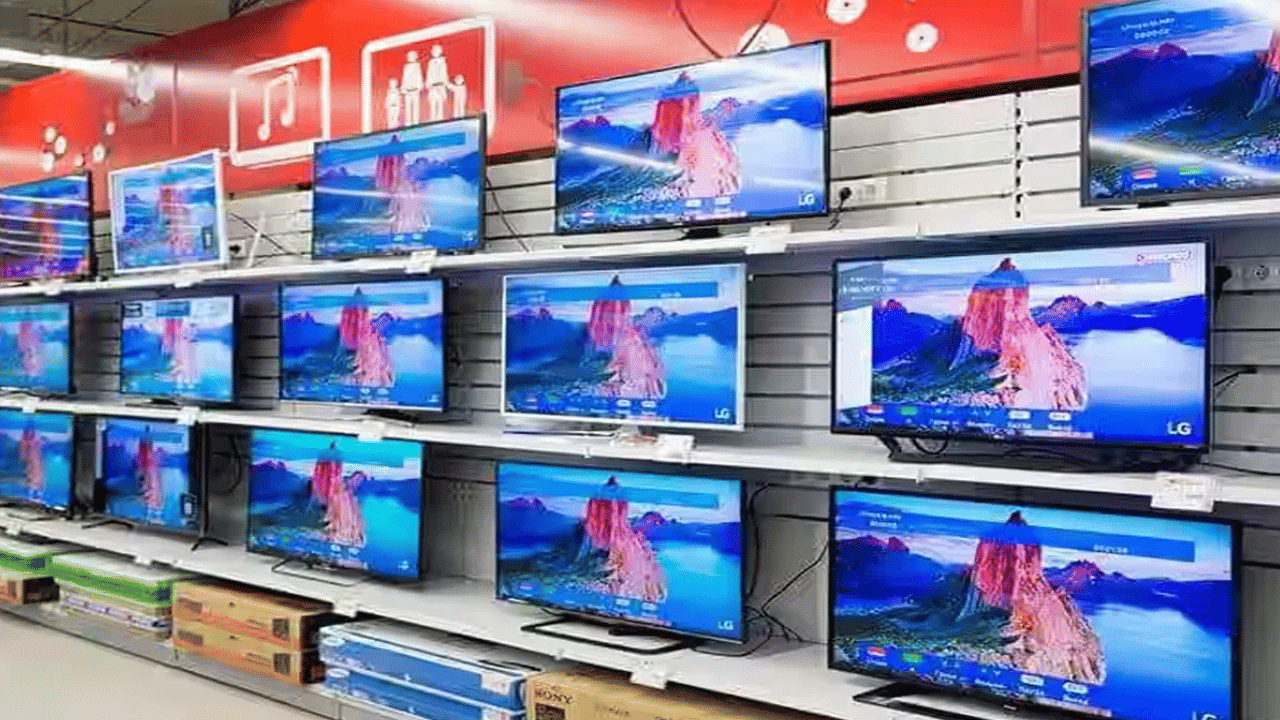 அமேசான் vs ஃப்ளிப்கார்ட்: எந்த தளத்தில் ஸ்மார்ட் டிவி விலை குறைவு? தீபாவளிக்கு எது சரியான சாய்ஸ்? அமேசான் vs ஃப்ளிப்கார்ட்: எந்த தளத்தில் ஸ்மார்ட் டிவி விலை குறைவு? தீபாவளிக்கு எது சரியான சாய்ஸ்?