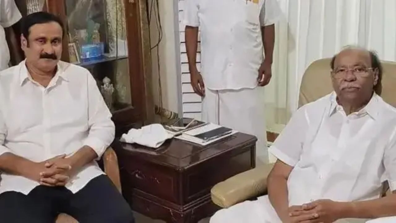 மருத்துவமனையில் ராமதாஸ் அட்மிட்.. பதறி ஓடிய அன்புமணி.. நலம் விசாரிப்பு!