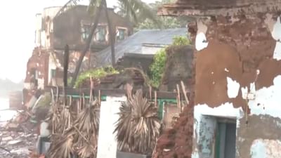 மோன்தா புயலால் கொந்தளிக்கும் கடல்கள்.. கடலோர வீடுகள் சேதம் மோன்தா புயலால் கொந்தளிக்கும் கடல்கள்.. கடலோர வீடுகள் சேதம்