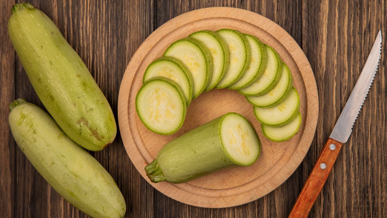 Health Tips: மாறிவரும் வானிலை..! இந்த 4 பொருட்களுடன் சுரைக்காயை ஏன் சேர்த்து சாப்பிடக்கூடாது?