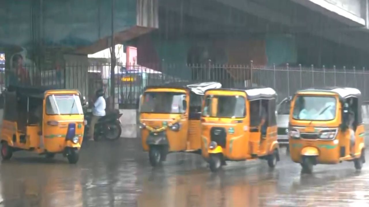 சென்னையில் வெளுத்து வாங்கிய கனமழை! சென்னையில் வெளுத்து வாங்கிய கனமழை!