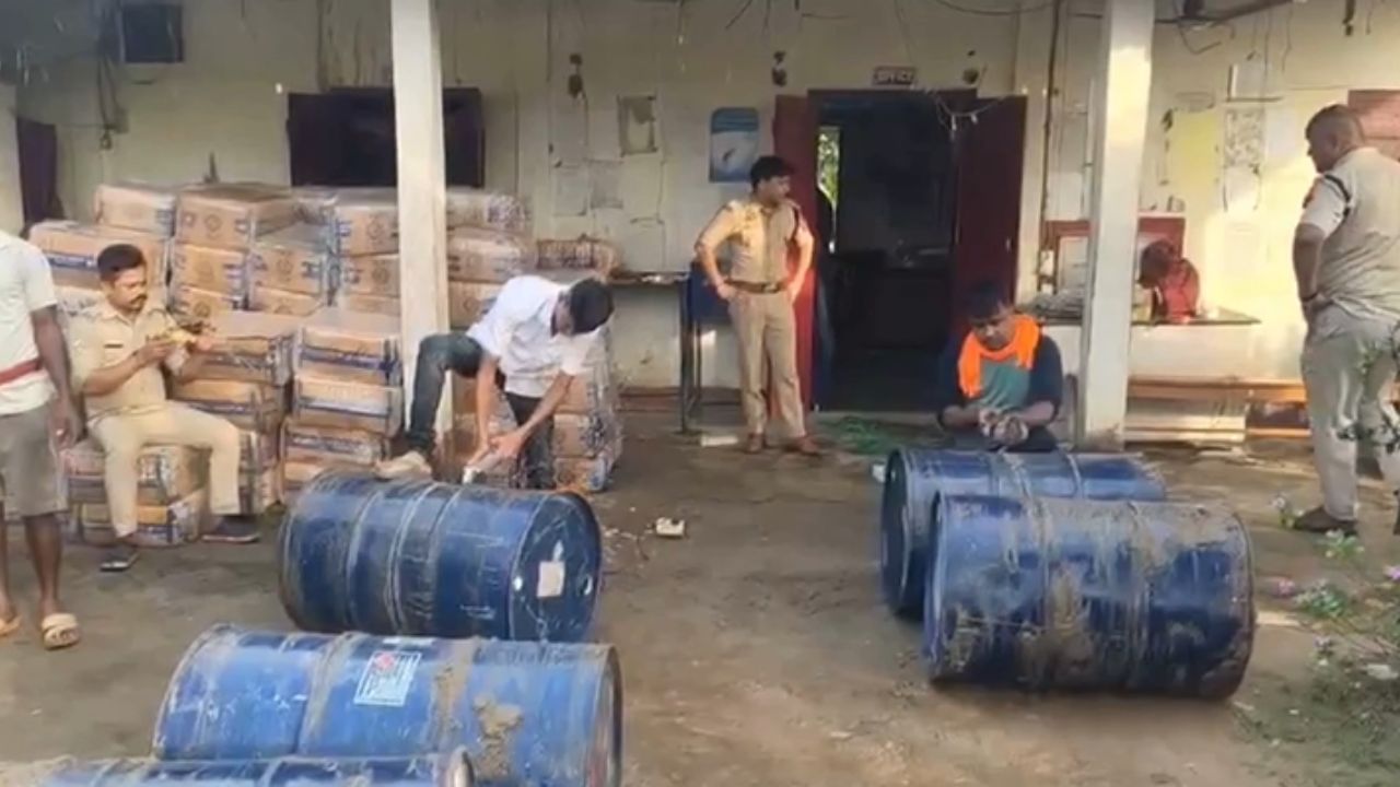 ரூ.2.16 கோடி மதிப்பிலான சட்டவிரோத இருமல் மருந்துகள் பறிமுதல்