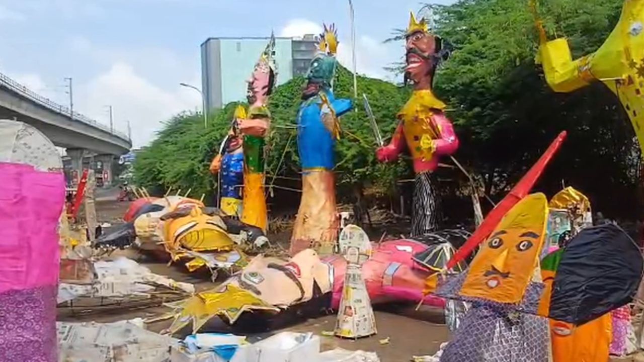 தசரா கொண்டாட்ட ஏற்பாடுகளை சேதப்படுத்திய கனமழை! தசரா கொண்டாட்ட ஏற்பாடுகளை சேதப்படுத்திய கனமழை!