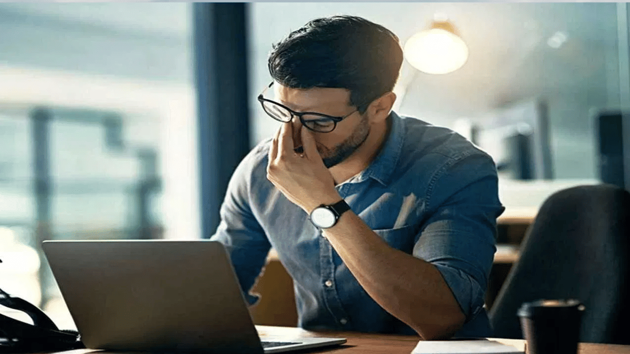 நீண்ட நேரம் அமர்ந்திருப்பது நுரையீரலை சுருங்கச் செய்யுமா? எச்சரிக்கும் நிபுணர்கள்