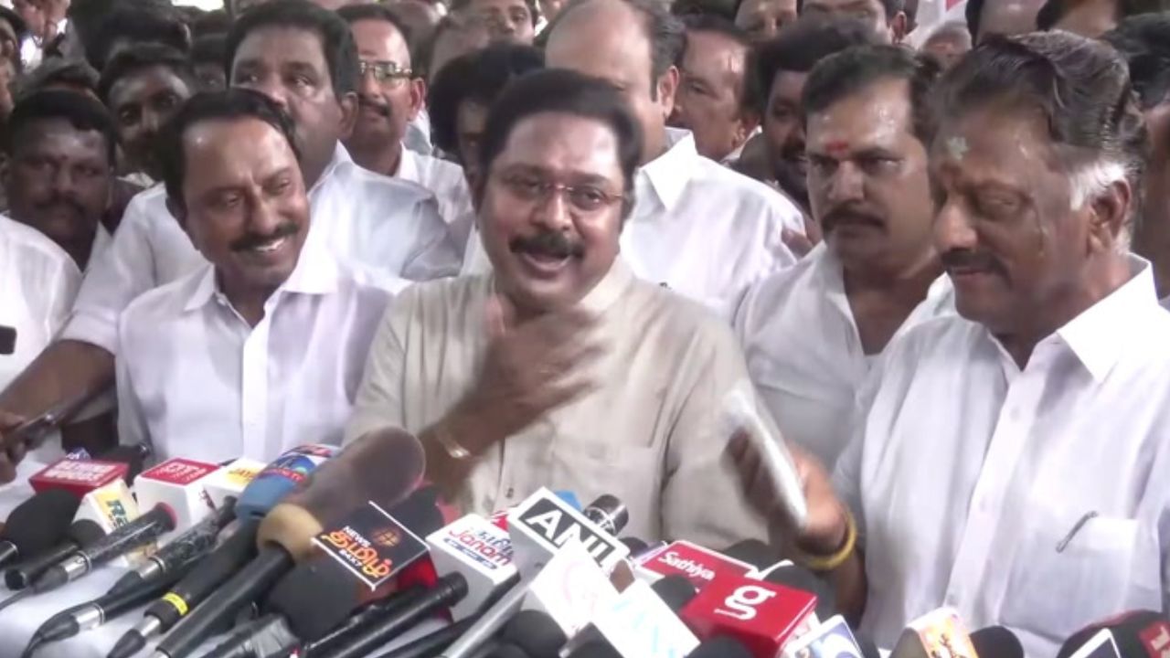 தேவர் ஜெயந்தி விழாவில் ஒன்றிணைந்த டிடிவி, ஓபிஎஸ், செங்கோட்டையன்!