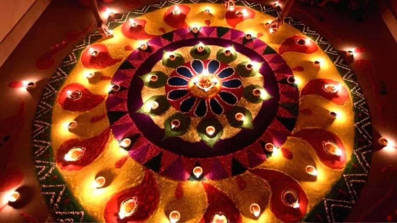 தீபாவளி தினத்தன்று இப்படி விளக்கேற்றினால் மகிழ்ச்சி தழைக்கும்! தீபாவளி தினத்தன்று இப்படி விளக்கேற்றினால் மகிழ்ச்சி தழைக்கும்!