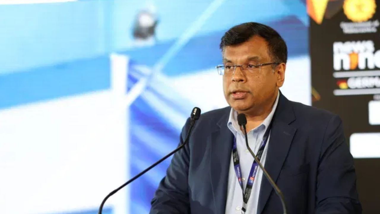 பாதுகாப்புதான் மற்ற அனைத்திற்கும் அடித்தளம் – நியூஸ்9 குளோபல் உச்சி மாநாட்டில் டாக்டர் விவேக் லால் பேச்சு பாதுகாப்புதான் மற்ற அனைத்திற்கும் அடித்தளம் – நியூஸ்9 குளோபல் உச்சி மாநாட்டில் டாக்டர் விவேக் லால் பேச்சு