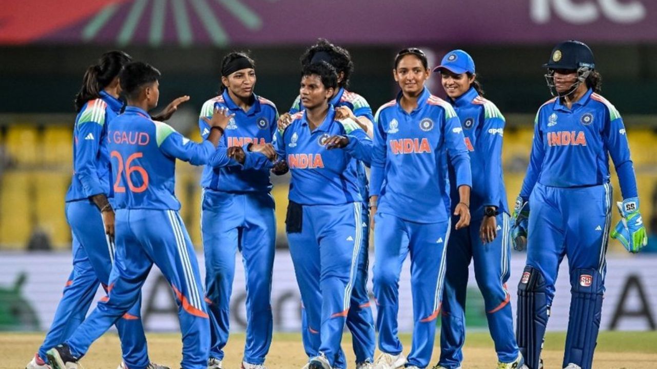 India vs Pakistan: இந்திய மகளிர் அணியும் பாகிஸ்தான் வீராங்கனைகளுடன் கைக்குலுக்காது.. தடை போட்ட பிசிசிஐ..?