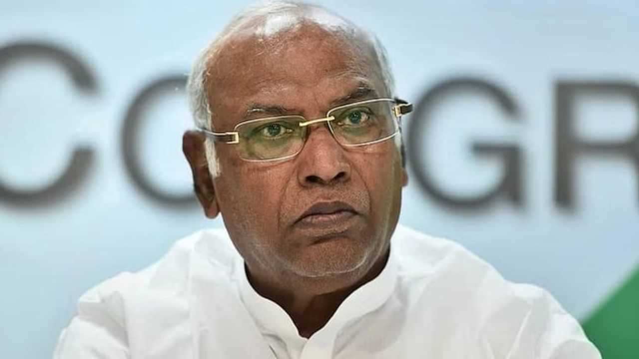 அதிர்ச்சியில் காங்கிரஸ்.. மல்லிகார்ஜுன கார்கே மருத்துவமனையில் அனுமதி.. என்னாச்சு?