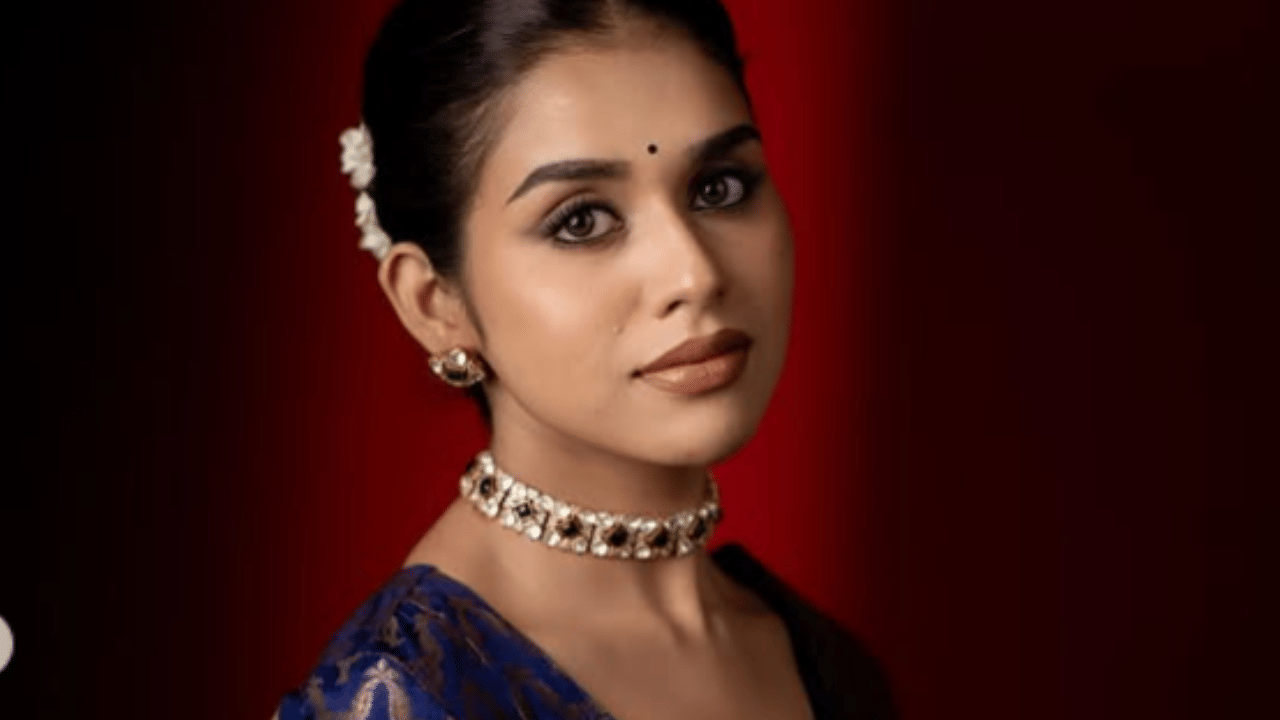 5 ஆண்டுகளாக தொடரும் பகை – நடிகையை வீடு புகுந்து செருப்பால் அடித்த நபர் – பரபரப்பு சம்பவம் 5 ஆண்டுகளாக தொடரும் பகை – நடிகையை வீடு புகுந்து செருப்பால் அடித்த நபர் – பரபரப்பு சம்பவம்