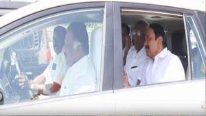 ஒரே காரில் ஒன்றாக தேவர் நினைவிடம் சென்ற ஓபிஎஸ் – செங்கோட்டையன்.. உருவாகும் புதிய அணி??