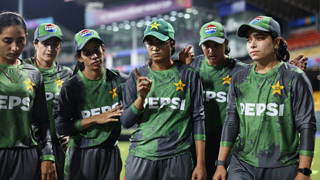 Pakistan Womens Cricket Team: ஒரு போட்டியில் கூட வெற்றி பெறவில்லை.. ஏமாற்றத்துடன் வெளியேறிய பாகிஸ்தான் அணி! Pakistan Womens Cricket Team: ஒரு போட்டியில் கூட வெற்றி பெறவில்லை.. ஏமாற்றத்துடன் வெளியேறிய பாகிஸ்தான் அணி!