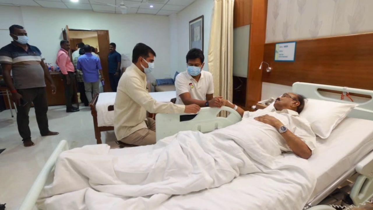 டாக்டர் ராமதாஸை நலம் விசாரித்த உதயநிதி ஸ்டாலின், துரை வைகோ!